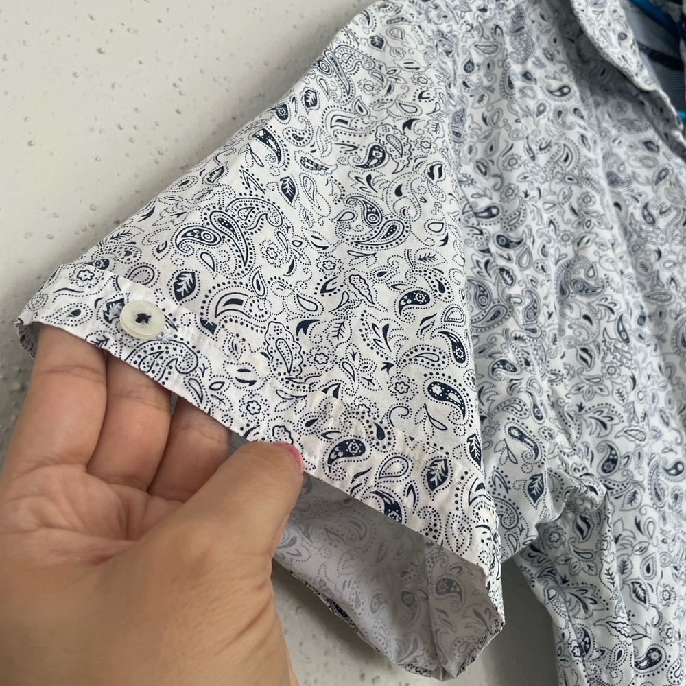 STEEL and JELLY Elegant shirt White with blue designs, Casual Button Down - Picture 4 of 8